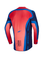 Maglia Alpinestars Supertech Vista 2026, maglia da motocross, Dark Navy, Hot Coral e Cobalt, vista posteriore che mostra il profilo posteriore allungato e la struttura in mesh leggero