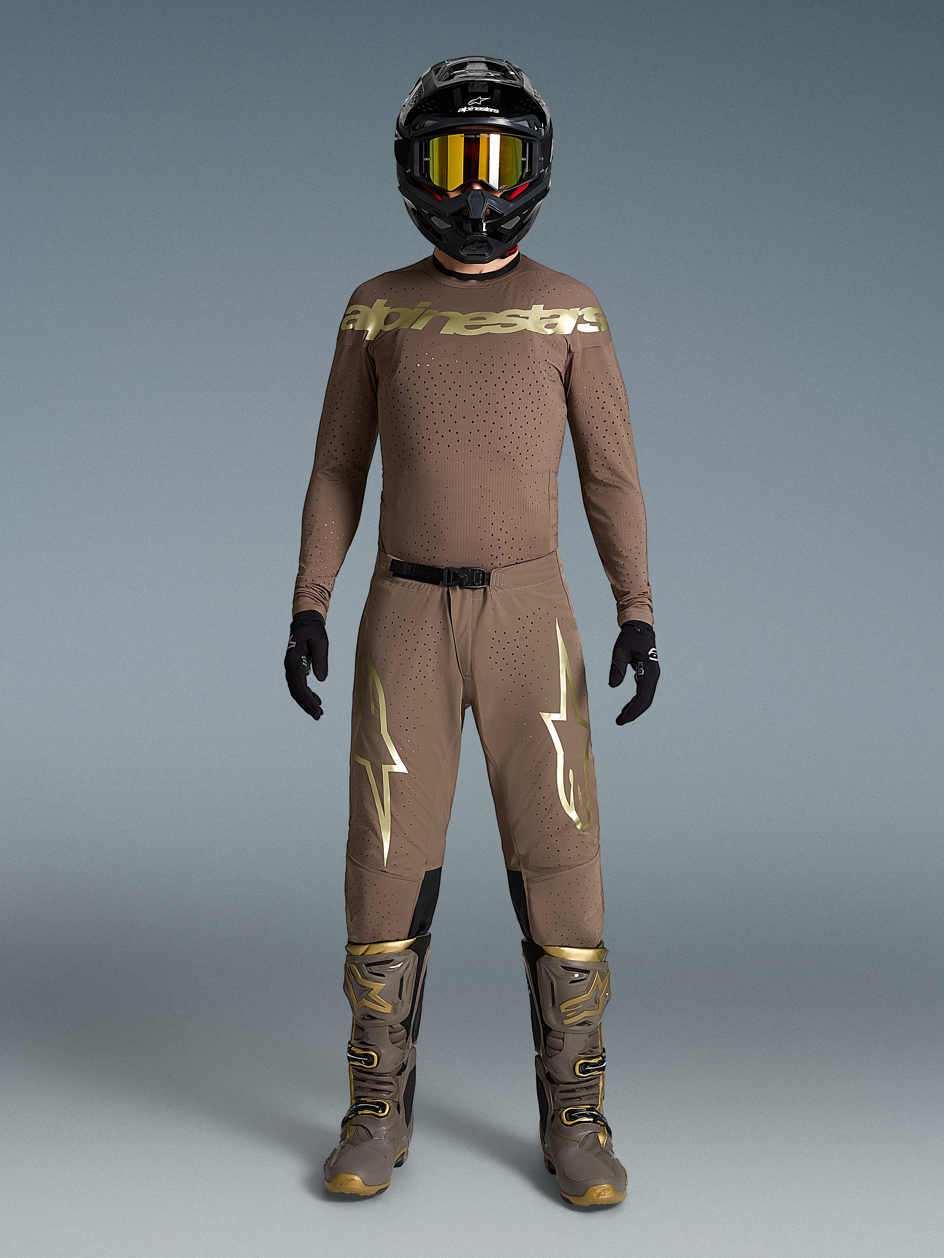 Alpinestars Supertech Air Gold Edizione Limitata, completo motocross uomo, marrone e oro, mesh ventilata e vestibilità atletica