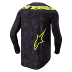 Maglia Alpinestars Techstar Rantera 2024, maglia da motocross, nero, blu navy e giallo fluo, vista posteriore, con motivo geometrico blu navy su base nera, vistosa scritta Alpinestars giallo fluo sulle spalle e grande logo a stella sulla parte inferiore della schiena, abbigliamento tecnico a maniche lunghe per competizioni fuoristrada