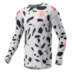 Alpinestars Maglia Techstar Rantera 2024, maglia da motocross, camouflage grigio con forme astratte nere e accenti arancioni, maniche lunghe, abbigliamento tecnico da gara fuoristrada