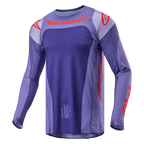 Alpinestars 2024 Techstar Ocuri Jersey, maglia da motocross, viola e arancione acceso, vestibilità atletica a maniche lunghe con traforature tagliate al laser, loghi arancioni su petto e maniche, tessuto traspirante per gare fuoristrada