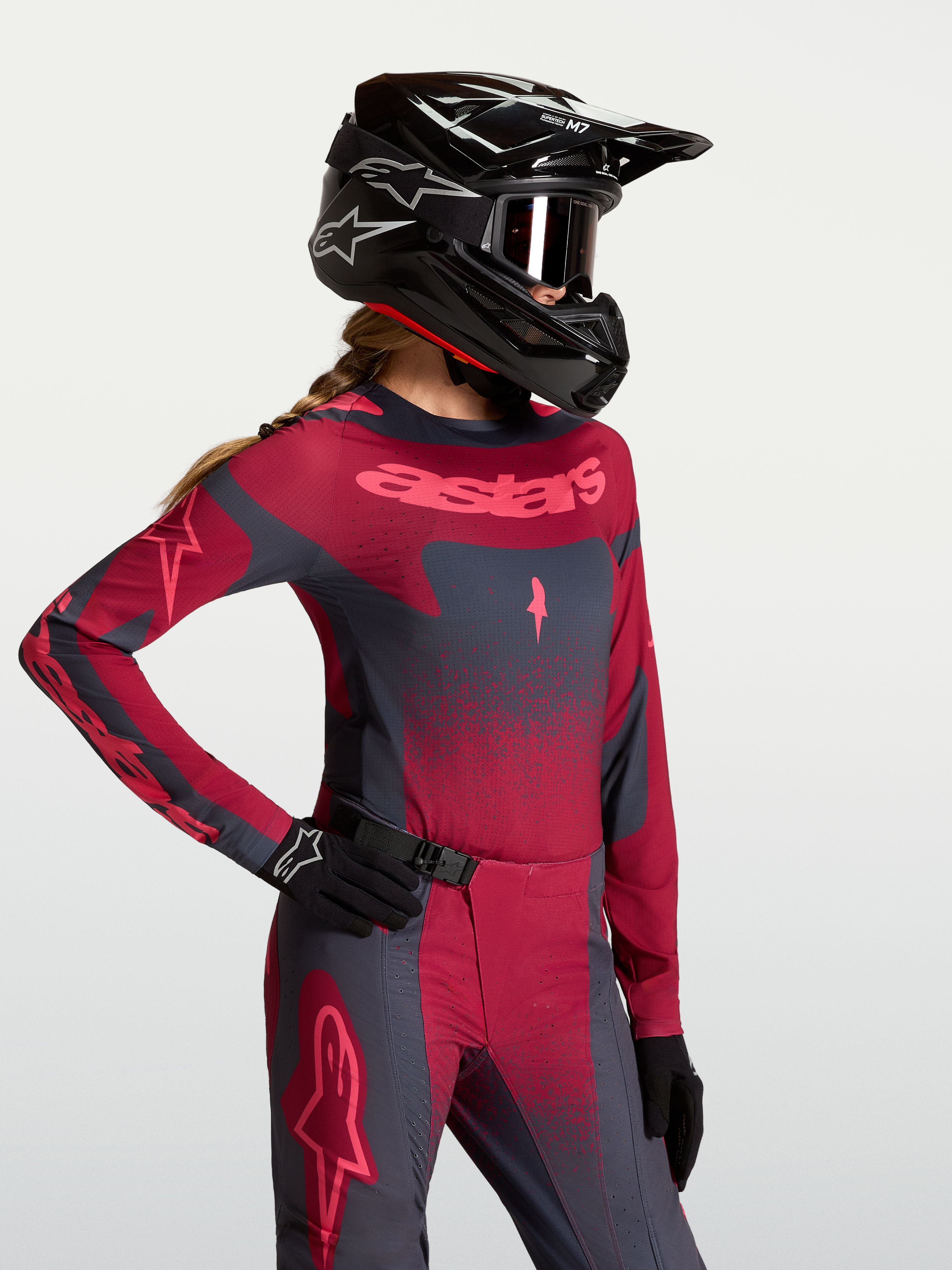 Alpinestars Maglia Stella Techstar Swan, maglia da motocross per donna, rosso e grigio scuro, vestibilità atletica.
