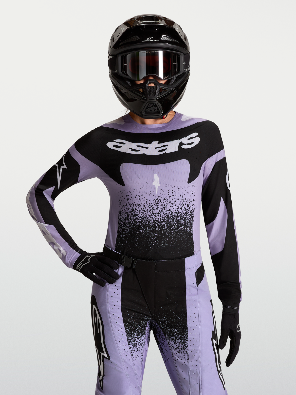 Alpinestars Maglia Stella Techstar Swan, maglia da motocross per donna, viola chiaro e nero, racing fit su modella.