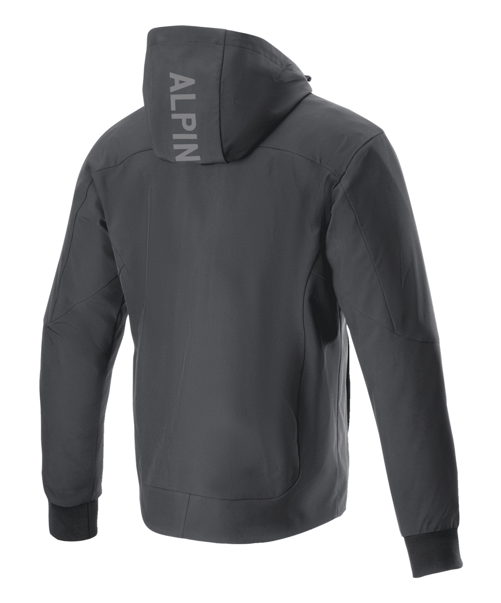 Felpa con cappuccio Alpinestars Radium Tech, giacca da moto, nero, vista posteriore con logo ALPIN verticale sul cappuccio, costruzione in tech shell 3L antivento, polsini elasticizzati a costine, stile urbano contemporaneo