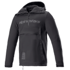 Alpinestars Sherpa Hoodie, giacca anorak da moto Black Reflex, mezza zip con logo sul petto, ampia tasca anteriore con zip, tessuto tecnico softshell, design urbano sportivo