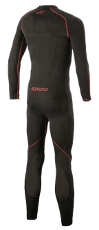 Sottotuta intero Alpinestars Ride Tech Lite, strato di base tecnico per moto, nero e rosso, vista posteriore con cuciture piatte rosse e logo Alpinestars, vestibilità a compressione senza cuciture con inserti in rete traspirante.