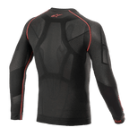 Alpinestars Ride Tech V2 Top Long Sleeve Summer, base layer da moto, nero e rosso, vista posteriore con costruzione body-mapped e inserti in rete aperta, cuciture piatte rosse e logo Alpinestars rosso sul colletto, strato tecnico per climi caldi