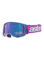 Maschere Alpinestars Supertech Vision Vista, maschere da motocross, montatura viola con accenti bianchi e lente blu a specchio, fascia rosa fluo con scritta 'astars' bianca, occhiali professionali per corse fuoristrada