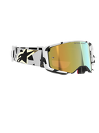 Alpinestars Supertech Corp Goggles Absolute Vision, maschera da motocross, montatura bianca con motivi grafici neri, lente Gold Mirror, fascia bianca e nera con logo Alpinestars oro, protezione oculare ad alte prestazioni per competizioni.