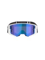 Alpinestars Supertech Corp Goggles Absolute Vision, occhiali da motocross, montatura bianca e blu con lente blu a specchio, con scritta 'ONE GOAL. ONE VISION.' sulla lente, fascia regolabile bianca e nera, occhiali ad alte prestazioni per gare fuoristrada