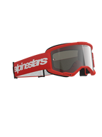 Alpinestars Vision 3 Wordmark Goggles, occhiali da motocross, montatura rossa con fascia rossa coordinata caratterizzata da un grande logo wordmark bianco, lente a specchio argento, progettati per il fuoristrada e le gare di motocross