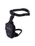 Alpinestars Access Thigh Bag, borsello da gamba da moto nero, struttura in tessuto resistente con cintura in vita e cinturino sulla coscia regolabili, caratterizzato dal marchio Alpinestars, profili riflettenti e fibbia a sgancio rapido, design ergonomico per riporre piccoli oggetti essenziali in moto.