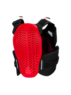Protezione Torace Alpinestars A-4 Plasma, vista posteriore, nero e rosso, con un ampio paraschiena Nucleon PLASMA rosso dal design traforato ondulato, telaio in mesh nero con cinghie regolabili e logo Alpinestars bianco.