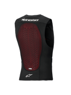 Alpinestars Bionic Plasma LT Protection Vest, vista posteriore, rete traspirante nera con un ampio paraschiena rosso Nucleon PLASMA, con scritta e logo Alpinestars bianchi, progettato per la protezione dagli impatti in fuoristrada e motocross
