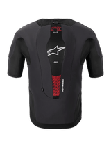 Alpinestars Tech-Air® 5 Plasma System, sistema airbag da moto, vista posteriore, nero, con pannello centrale in mesh, logo a stella bianco e accenti rossi del paraschiena PLASMA interno, design slim-fit a maniche corte per protezione sotto la giacca