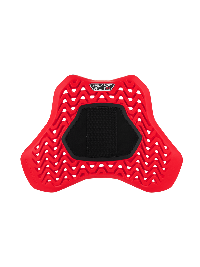 Alpinestars Nucleon Plasma Full Chest Protector Hook and Loop, rosso e nero, design a zigzag traforato per il flusso d'aria, ampio pannello centrale nero a strappo, inserto ergonomico a forma di scudo per protezione dagli impatti da moto
