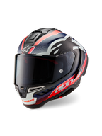 Casco Alpinestars Supertech R10 Team, carbonio nero con grafiche rosso fluo e blu opaco, vista frontale a tre quarti, dotato di visiera fumé scuro, calotta racing aerodinamica e logo Alpinestars bianco.