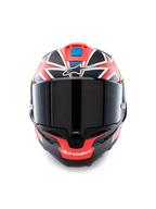 Casco Alpinestars Supertech R10 Miller Limited Edition, vista frontale, casco integrale da moto racing con grafica Carbon Red Matt e dettagli bianchi e blu, visiera fumo scuro, design firmato Jack Miller, costruzione della calotta in carbonio aerodinamica