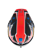 Casco Alpinestars Supertech R10 Miller Limited Edition, vista dall'alto, grafica Carbon Red Matt con striscia rossa centrale, stelle blu su sezioni in fibra di carbonio nera, accenti bianchi e blu a forma di fulmine, design racing aerodinamico per prestazioni su pista.