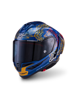 Casco racing Alpinestars Supertech R10 Martinator Thai, carbonio blu lucido con grafiche oro e visiera fumé scura.
