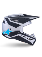 Casco Alpinestars S-M3 Heat ECE 22.06, casco da motocross, argento, blu e nero opaco, vista laterale con grafiche nere decise, logo A-star blu brillante, visiera aerodinamica nera e diverse porte di ventilazione per prestazioni fuoristrada