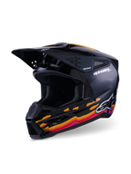 Casco Alpinestars S-M3 Force OCD, casco da motocross, nero lucido con grafiche vivaci in arancione, rosso e viola, marchio Alpinestars sul lato e logo OCD sulla visiera, design aerodinamico con prese di ventilazione e mentoniera prominente