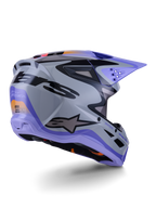 Casco Alpinestars S-M3 Jettson ECE 22.06, casco da motocross, grigio porpora e nero lucido, vista posteriore di tre quarti che mostra la calotta aerodinamica termo-iniettata con prese d'aria e un design grafico audace