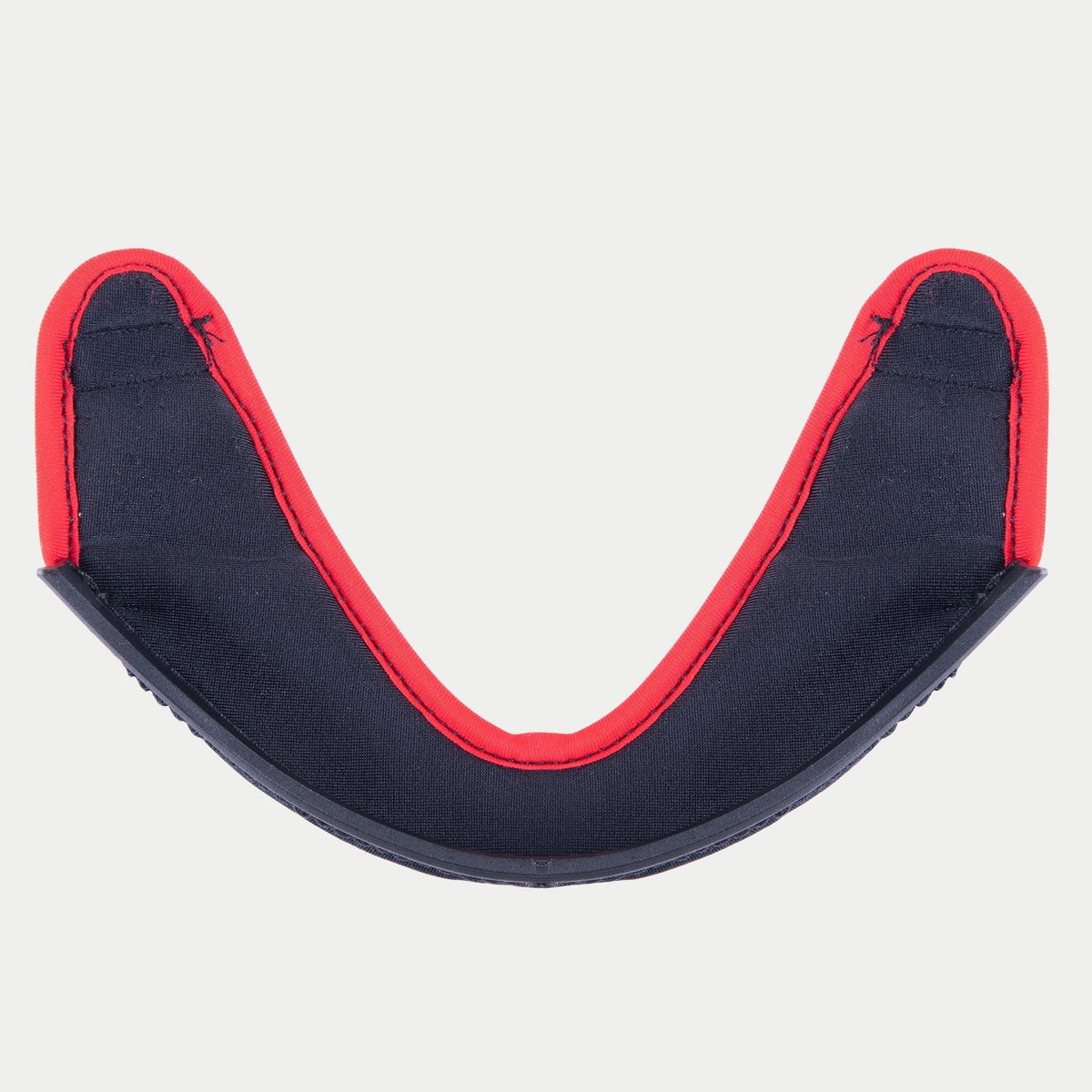 Alpinestars Supertech R10 Sottomento, accessorio per casco, tessuto nero con bordo rosso acceso, design curvo a forma di U, ricambio ufficiale per caschi da moto S-R10