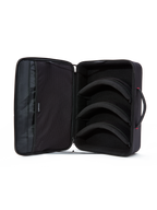 Alpinestars Custodia per Occhiali Supertech Vision, nero, vista interna aperta, tre divisori modulari pre-curvati per riporre lenti e occhiali, tasche del coperchio in morbida rete per accessori, design orizzontale a valigetta con maniglia imbottita, organizzatore protettivo per attrezzatura da motocross