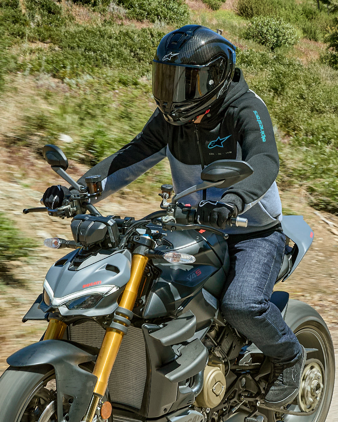 Chrome V2 Sport - Black Motorcycle Jacket | Alpinestars®